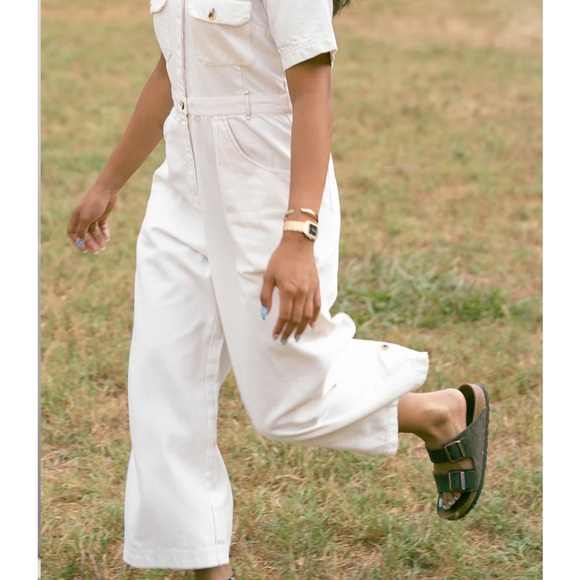 Harper Sage Utility Jumpsuit (cropped) - Picture 5 of 6